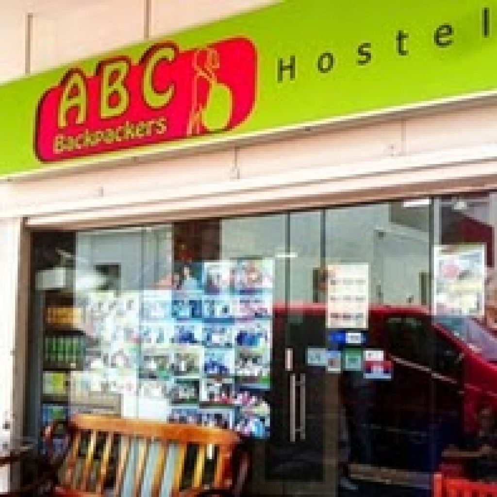 hostel singapore
