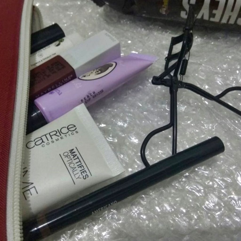 makeup untuk travelling