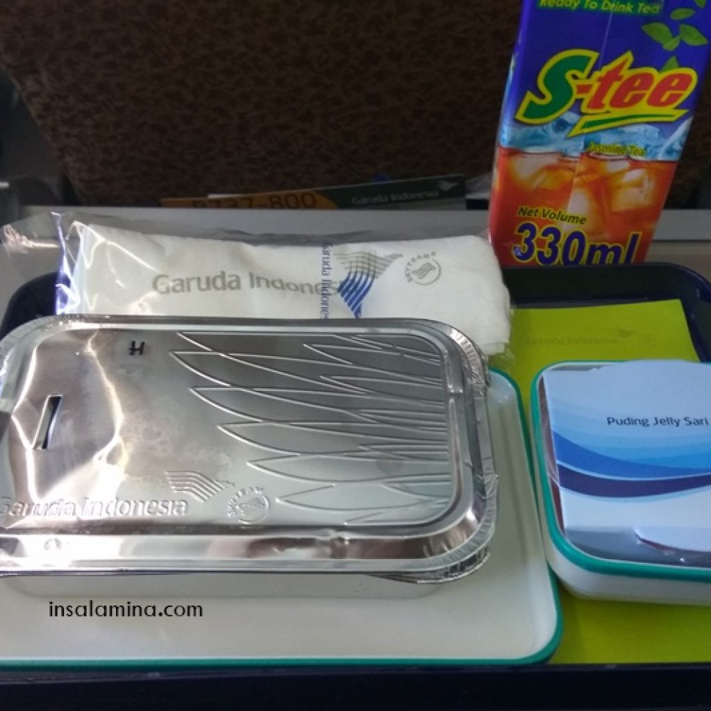 menu makanan di pesawat garuda