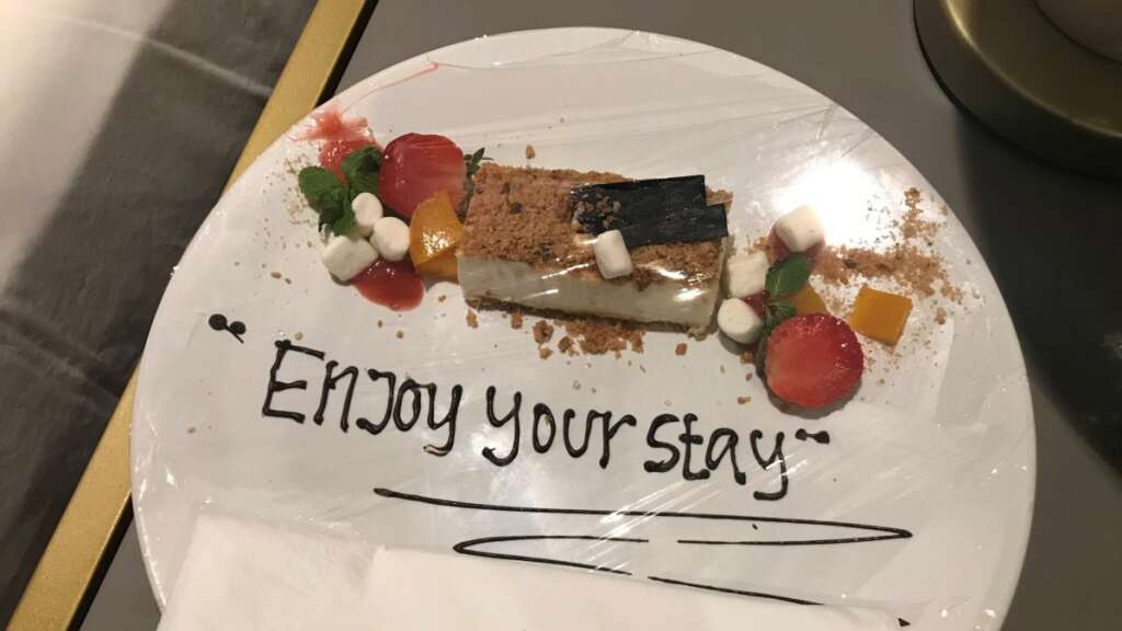 compliment cake dari goodrich suites