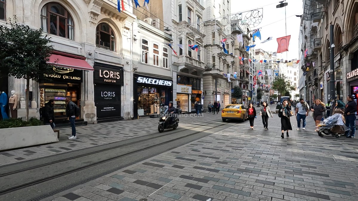 Jalan Istiklal tempat wisata di istanbul