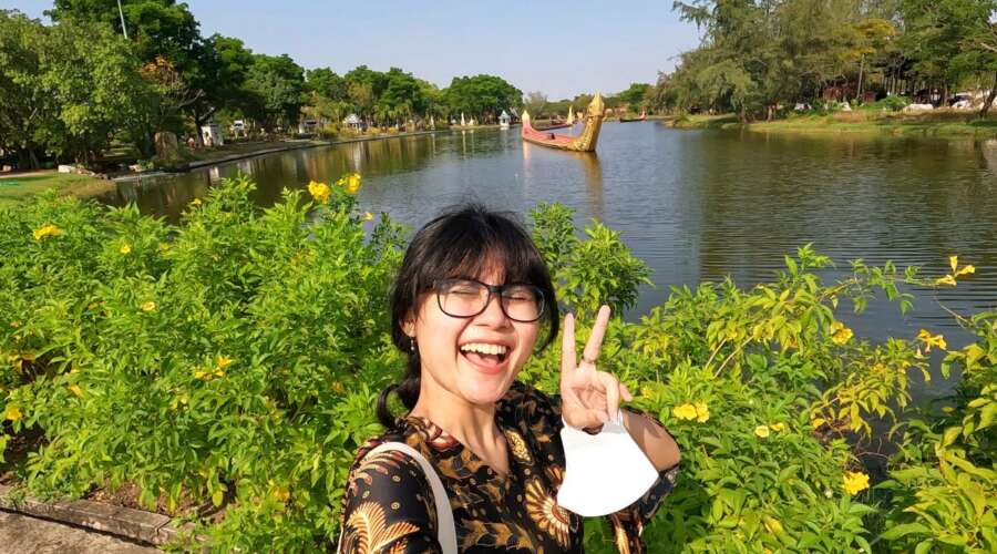 selfie di tempat wisata ancient city bangkok