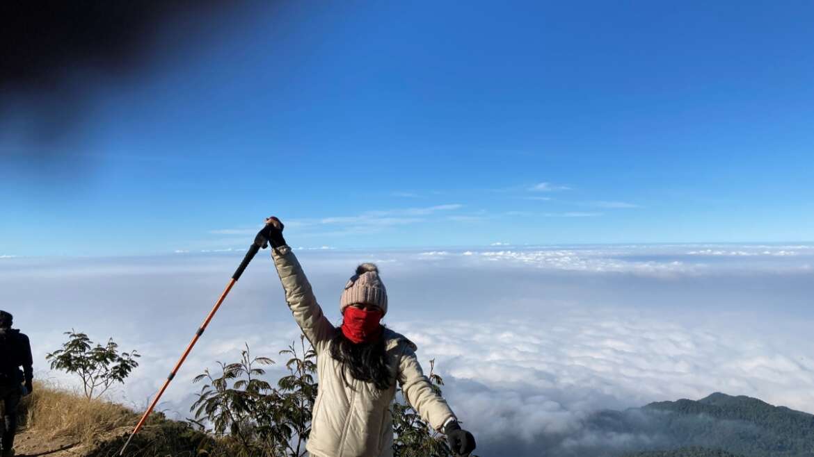 Puncak Tertinggi Jawa Barat, Gunung Ciremai Jalur Apuy